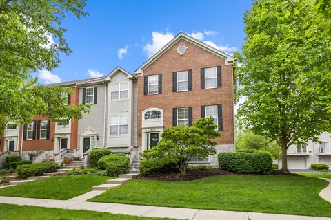 1620 Edinburgh Dr, Bartlett, IL 60103