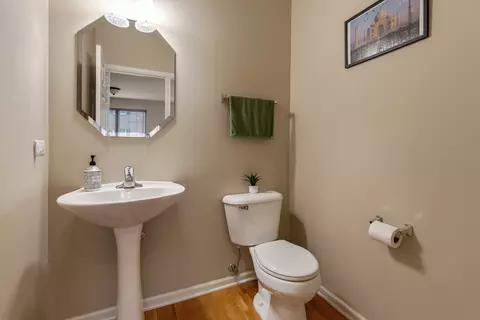 Bath - 1620 Edinburgh Dr, Bartlett, IL 60103 photo 1 of 4
