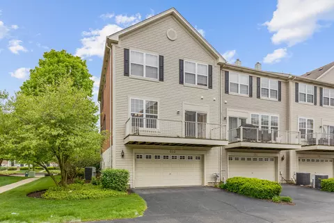 Exterior - 1620 Edinburgh Dr, Bartlett, IL 60103 photo 4 of 5
