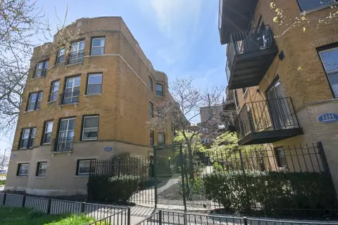 1221 W Greenleaf Ave #GS, Chicago, IL 60626