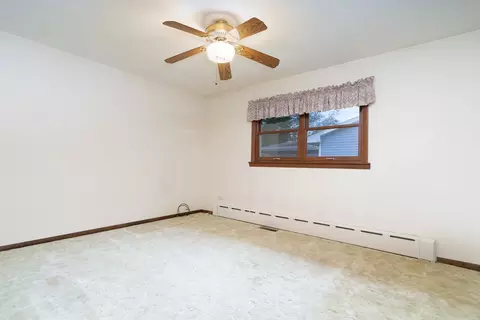 Bedroom - 428 E 18th St, Lockport, IL 60441 photo 5 of 5