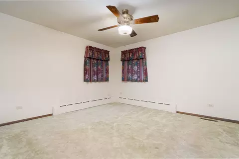 Bedroom - 428 E 18th St, Lockport, IL 60441 photo 3 of 5