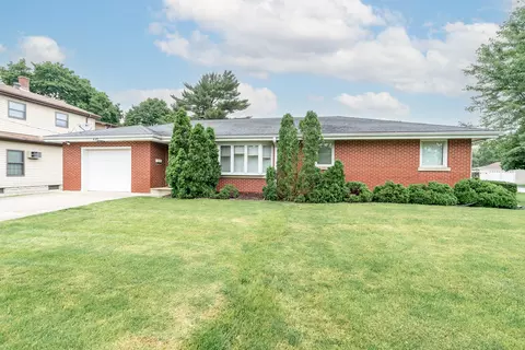 Exterior - 428 E 18th St, Lockport, IL 60441 photo 6 of 11