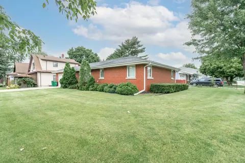 Exterior - 428 E 18th St, Lockport, IL 60441 photo 7 of 11