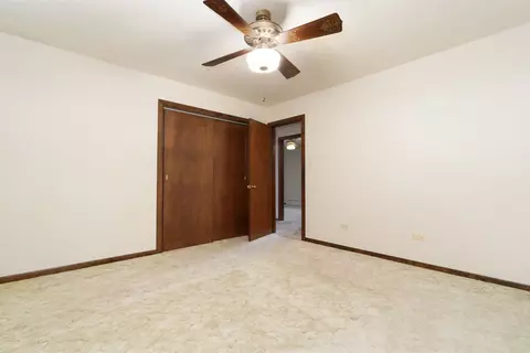 Bedroom - 428 E 18th St, Lockport, IL 60441 photo 4 of 5
