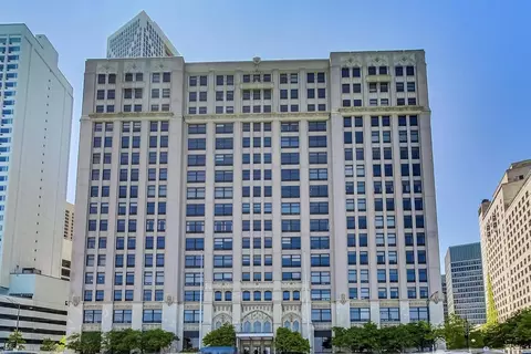 680 N Lake Shore Dr #614, Chicago, IL 60611