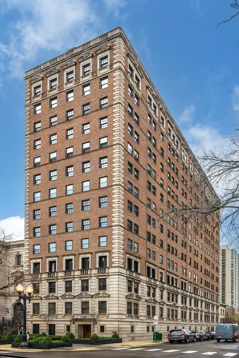 1366 N Dearborn St #6BC, Chicago, IL 60610