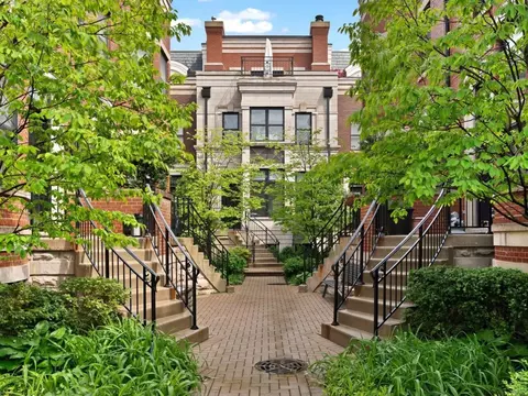 2340 W Wabansia Ave #F, Chicago, IL 60647