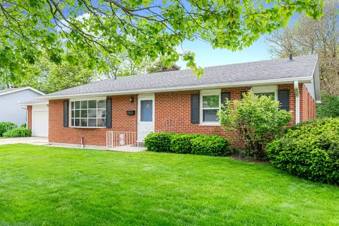 1203 Stafford St, Dekalb, IL 60115