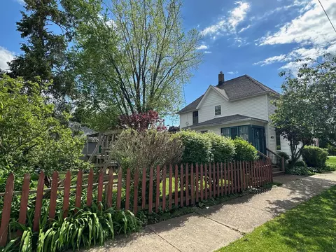613 Washburn St, Elgin, IL 60123 photo 3