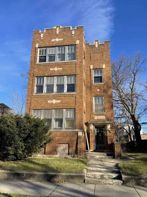 7327 S Paxton Ave, Chicago, IL 60649