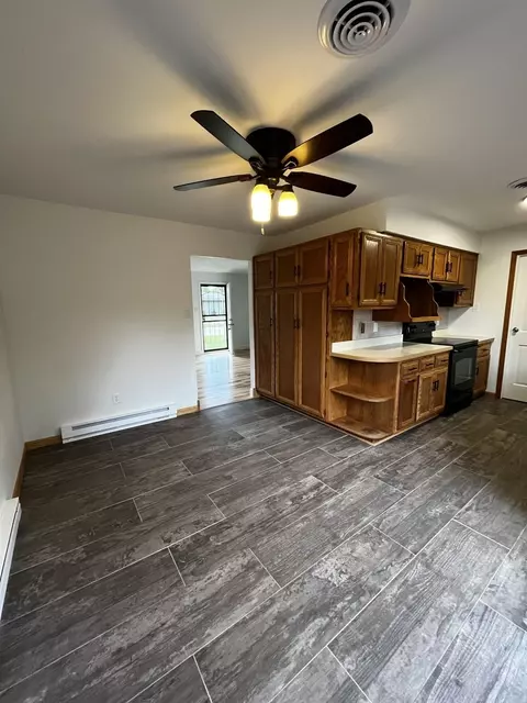 Kitchen - 20 Yardley Dr, Spring Valley, IL 61362 photo 4 of 5