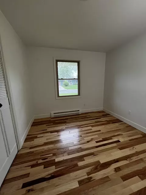 Bedroom - 20 Yardley Dr, Spring Valley, IL 61362 photo 2 of 5