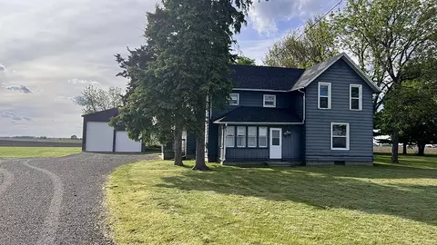 975 Washington Rd, Prophetstown, IL 61277