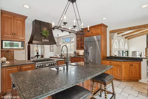 Kitchen - 409 S Mitchell Ave, Elmhurst, IL 60126 photo 2 of 3