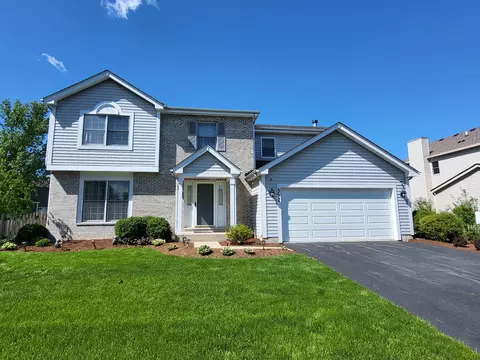 557 Springwood Ln, Bolingbrook, IL 60440