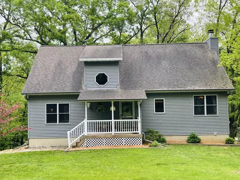 2 Commanche Ct, Putnam, IL 61560