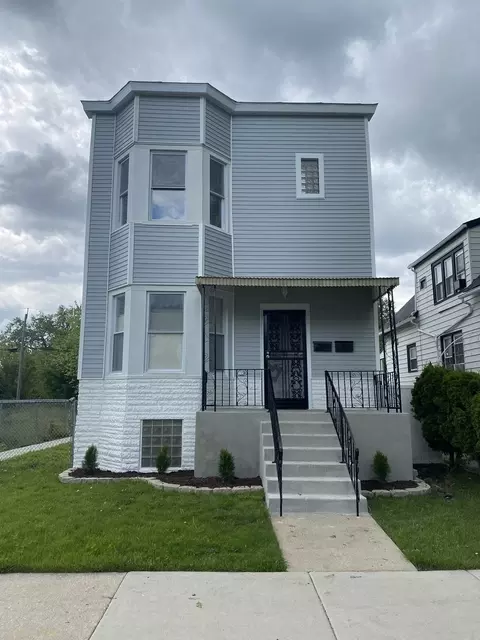 10560 S Lafayette Ave, Chicago, IL 60628