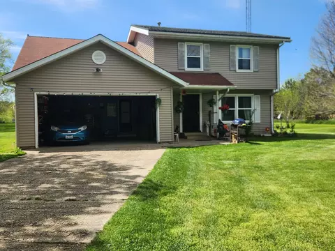 12042 Old River Rd, Rockton, IL 61072
