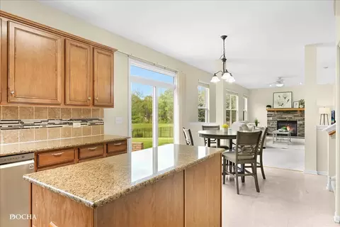 804 Beech Dr, Elgin, IL 60120 photo 10