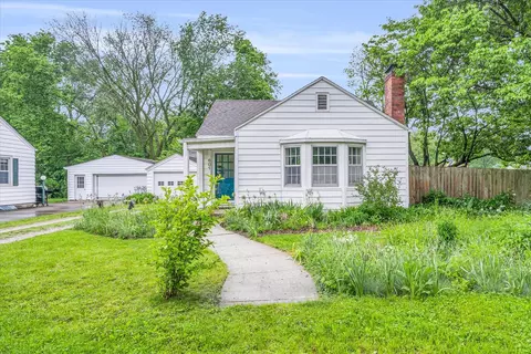 601 S Russell St, Champaign, IL 61821