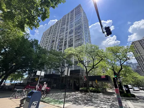 5757 N Sheridan Rd #7D, Chicago, IL 60640