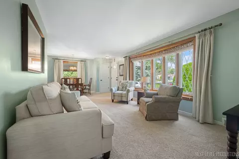 1811 Euclid Ave, Mount Prospect, IL 60056 photo 12