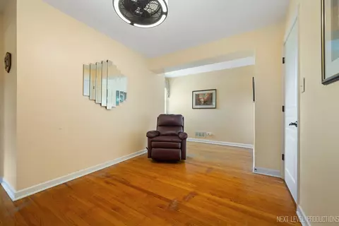 1811 Euclid Ave, Mount Prospect, IL 60056 photo 23