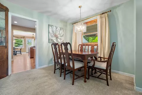 1811 Euclid Ave, Mount Prospect, IL 60056 photo 13
