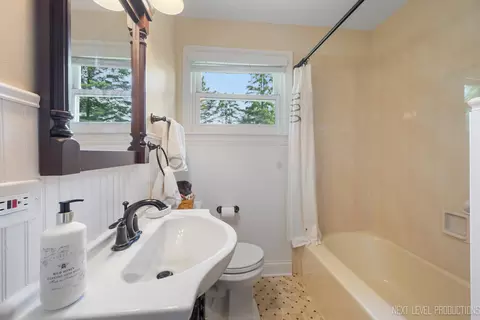 1811 Euclid Ave, Mount Prospect, IL 60056 photo 24