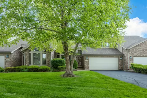 10642 Brookridge Dr, Frankfort, IL 60423
