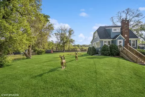 38201 N Watts Ave, Spring Grove, IL 60081