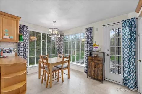 221 La Fox River Dr, Algonquin, IL 60102 photo 8