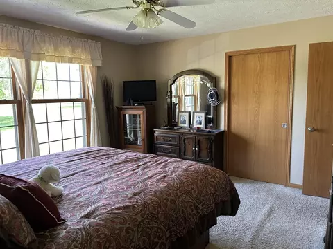 14919 Henry Rd, Morrison, IL 61270 photo 12
