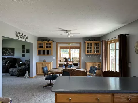 14919 Henry Rd, Morrison, IL 61270 photo 6