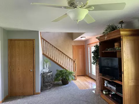 14919 Henry Rd, Morrison, IL 61270 photo 11