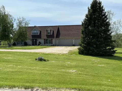 14919 Henry Rd, Morrison, IL 61270 photo 2