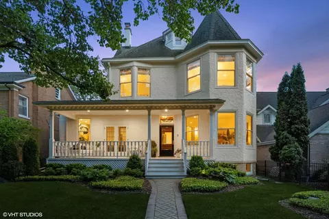 423 Central Ave, Wilmette, IL 60091
