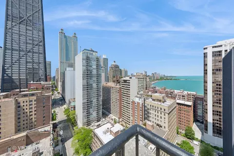 View/Area - 253 E Delaware Pl #4H, Chicago, IL 60611 photo 2 of 3
