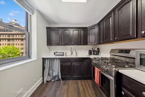 Kitchen - 253 E Delaware Pl #4H, Chicago, IL 60611 photo 1 of 1