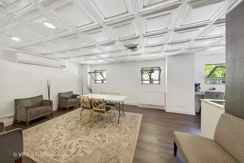 Dining - 253 E Delaware Pl #4H, Chicago, IL 60611 photo 1 of 1
