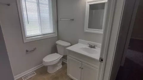 Bath - 5902 Allemong Dr, Matteson, IL 60443 photo 1 of 2
