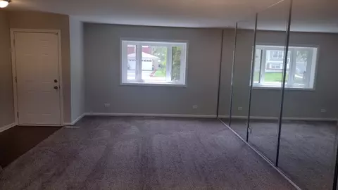 Living - 5902 Allemong Dr, Matteson, IL 60443 photo 1 of 2