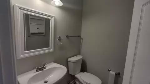 Bath - 5902 Allemong Dr, Matteson, IL 60443 photo 2 of 2