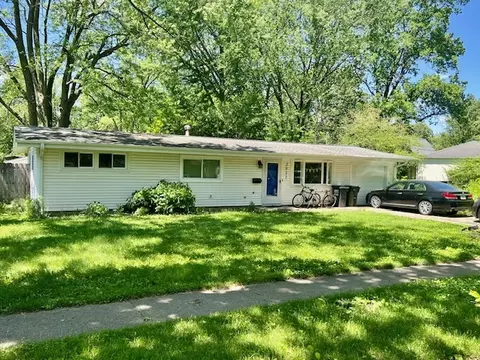 2011 S George Huff Dr, Urbana, IL 61801