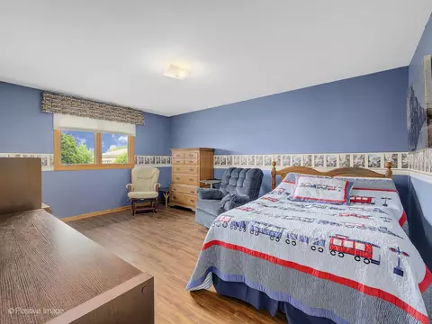 Bedroom - 6908 155th Pl, Oak Forest, IL 60452 photo 1 of 2