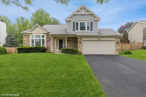 1732 Hartford Ln, Crystal Lake, IL 60014