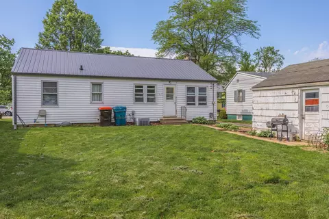 Exterior - 306 E 5th St, Gridley, IL 61744 photo 6 of 6