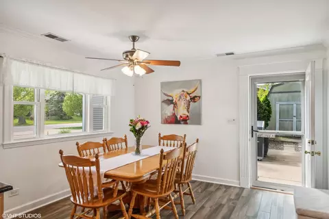 1780 Kent Rd, Hoffman Estates, IL 60169 photo 9