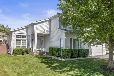 1477 Vineyard Dr, Gurnee, IL 60031